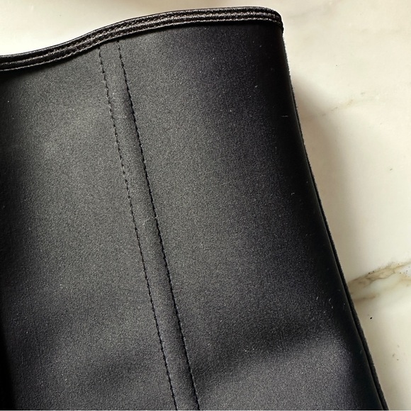 Waist trainer corset / Tummy compression wear - Picture 11 of 14